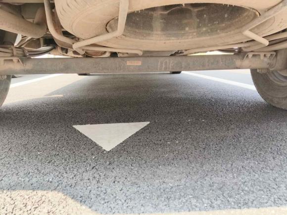 [义乌·浙G] 二手上汽大通MAXUS新途V802017款 2.5T 5挡手动傲运通国V短轴中顶5/6/10座