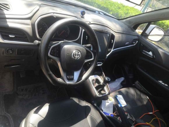 [青岛·鲁B] 二手中华中华V32017款 1.5L 手动精英型