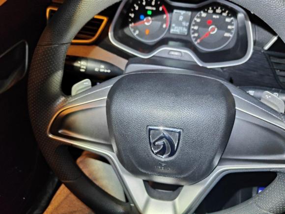 [广州·粤M] 二手宝骏宝骏3102017款 1.5L 自动时尚型