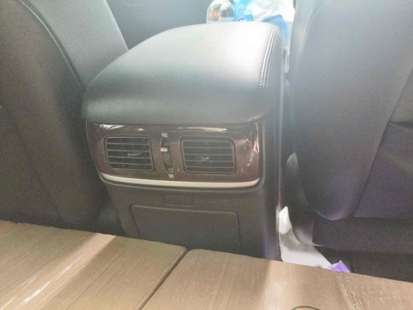 [深圳·粤B] 二手英菲尼迪英菲尼迪Q702017款 Q70L 2.5L 悦享版