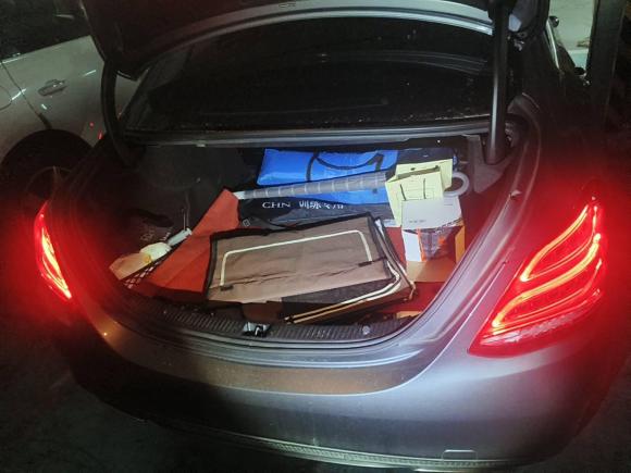 [上海·沪L] 二手奔驰奔驰C级2017款 改款 C 180 L 动感型运动版