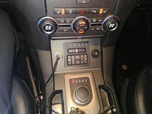 [广州·粤A] 二手路虎发现2015款 3.0 SC V6 SE