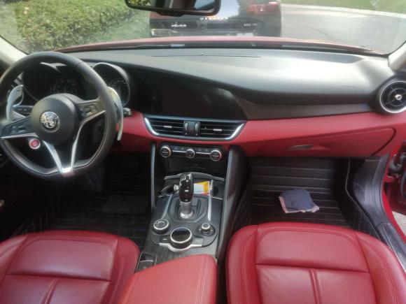 [杭州·浙A] 二手阿尔法·罗密欧Giulia朱丽叶2017款 2.0T 280HP 豪华版