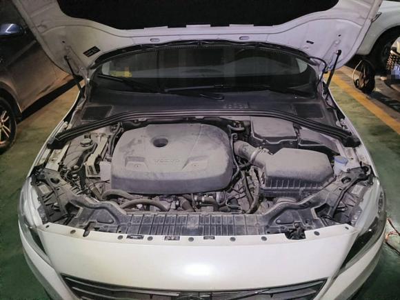 [武汉·鄂A] 二手沃尔沃沃尔沃S602018款 S60L T3 智进版