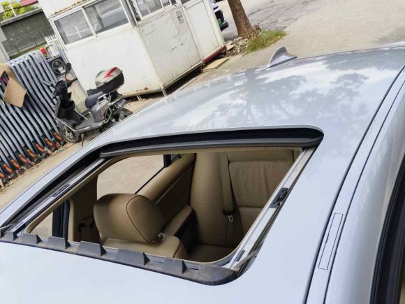 [上海·沪C] 二手宝马宝马3系2011款 320i 时尚型