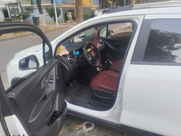 [南京·苏L] 二手雪佛兰创酷2016款 1.4T 手动两驱舒适天窗版