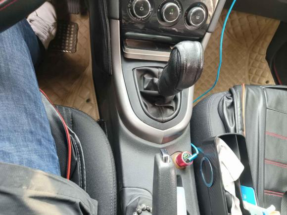 [武汉·鄂A] 二手标致标致4082013款 2.0L 手动舒适版