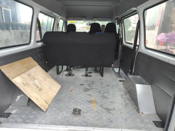 [温州·浙A] 二手福特经典全顺2013款 2.8T改款柴油厢式运输车短轴中顶JX493ZLQ4