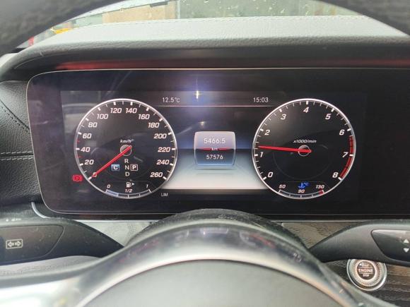 [嘉兴·浙F] 二手奔驰奔驰E级2019款 改款 E 300 L 运动豪华型