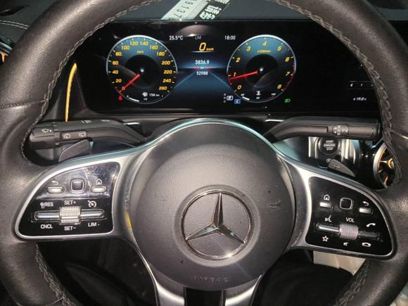 [深圳·皖M] 二手奔驰奔驰GLB2021款 GLB 200 时尚型