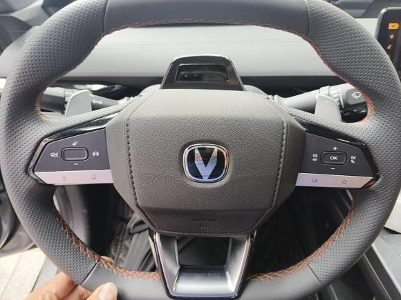 [深圳·粤L] 二手长安长安UNI-V2022款 1.5T 尊贵型