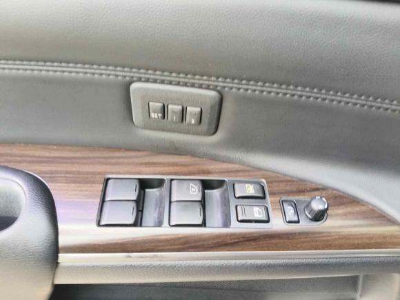 [上海·浙D] 二手日产天籁2011款 公爵 2.5L XV VIP尊尚版