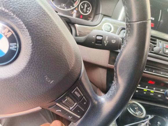 [上海·沪J] 二手宝马宝马5系2014款 525Li 豪华设计套装