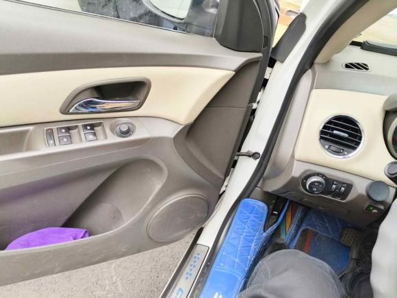 [成都·川Q] 二手雪佛兰科鲁兹2015款 1.5L 经典 SE AT