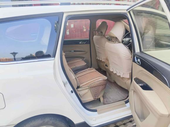 [南昌·赣A] 二手宝骏宝骏7302016款 1.5L 手动舒适型 7座 国V