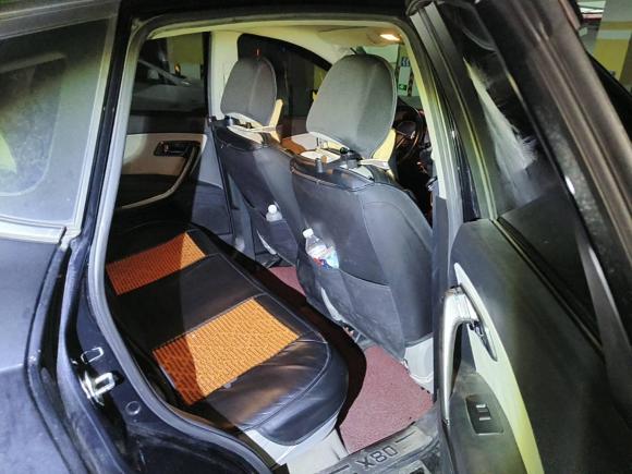 [台州·浙J] 二手奔腾奔腾X802013款 2.0L 自动舒适型