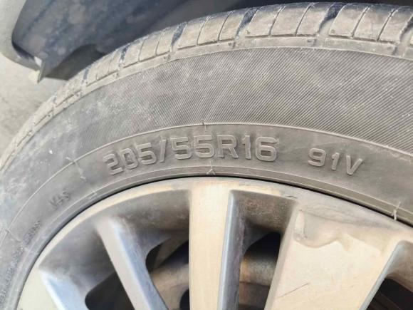 [西安·陕A] 二手吉利汽车帝豪2018款 1.5L 手动向上互联版