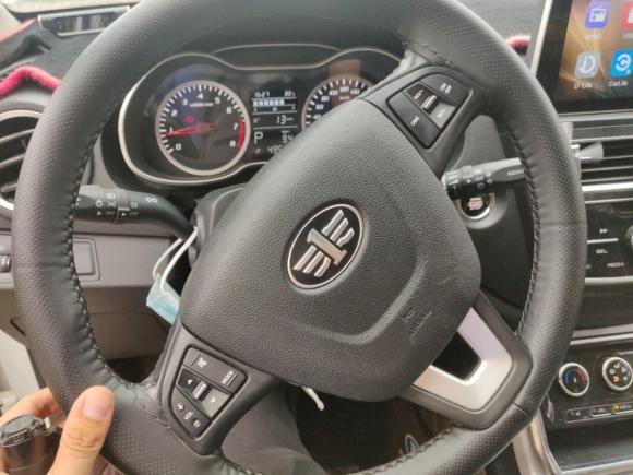 [广州·粤K] 二手奔腾奔腾X402019款 1.6L 自动豪华型 国V