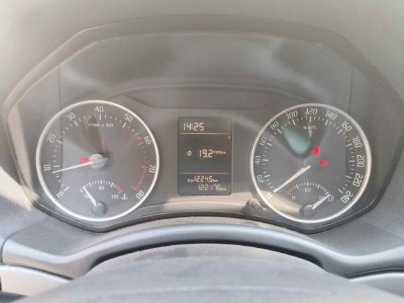 [西安·陕A] 二手斯柯达明锐2013款 1.6L 手动逸杰版