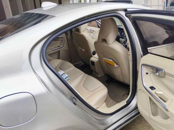 [佛山·粤E] 二手沃尔沃沃尔沃S602012款 1.6T DRIVe 智雅版