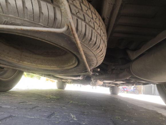 [南通·苏K] 二手三菱格蓝迪2006款 2.4 七人绒布版