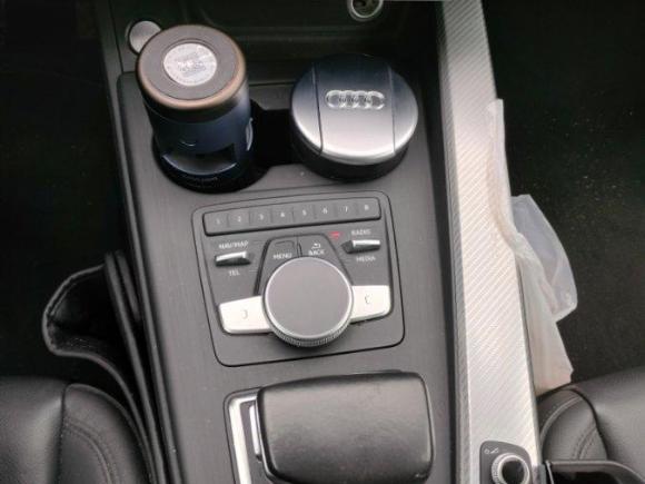 [上海·沪F] 二手奥迪奥迪A4L2017款 Plus 40 TFSI 时尚型