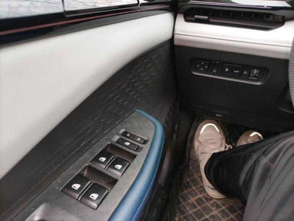 [南京·苏A] 二手长安长安UNI-V 智电iDD2023款 智电iDD 1.5T 113km智酷型