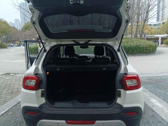 [南京·苏A] 二手中华中华V32016款 1.5L 手动智能型