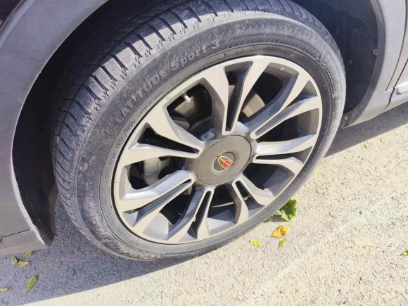 [济南·鲁A] 二手红旗红旗HS52019款 2.0T 智联旗享四驱版