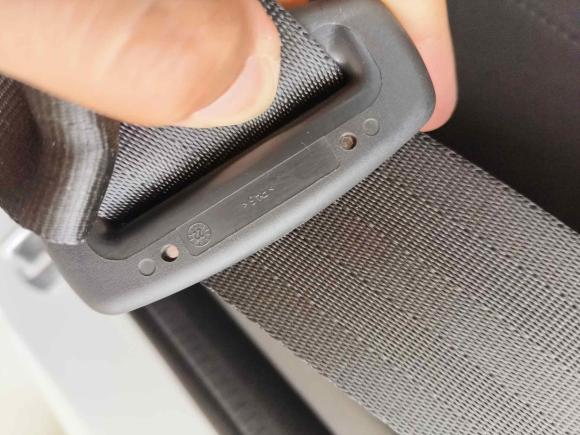 [成都·川G] 二手上汽大通MAXUS新途V902022款 2.0T AMT运杰前驱短轴中顶后单胎6座