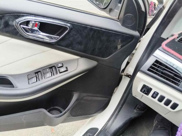 [上海·苏F] 二手东南V5菱致2017款 1.5L 手动新贵型