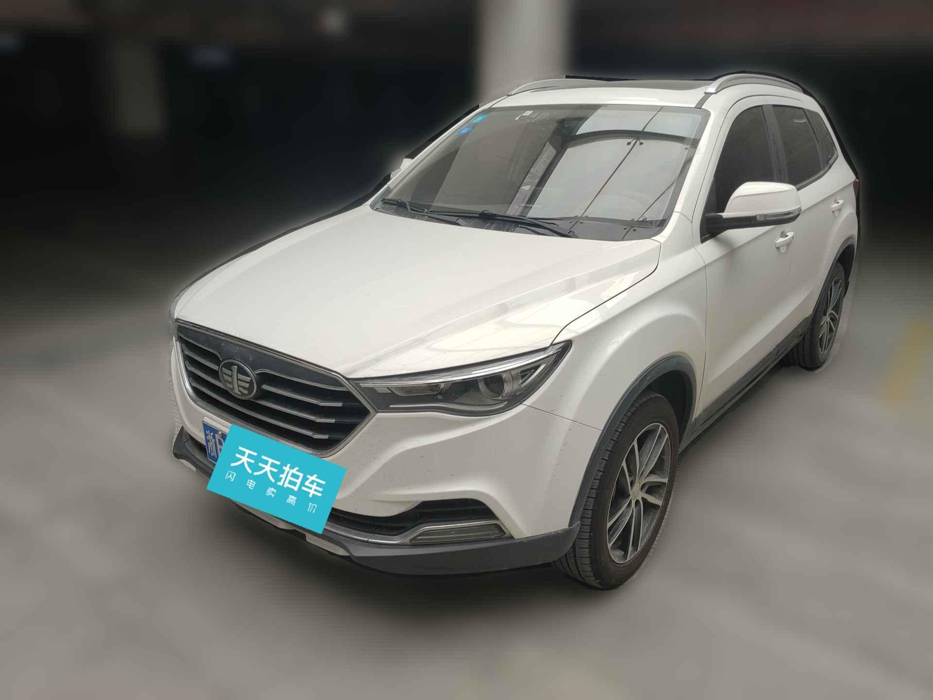 [宁波·浙B] 奔腾奔腾X402017款 1.6L 自动尊享型