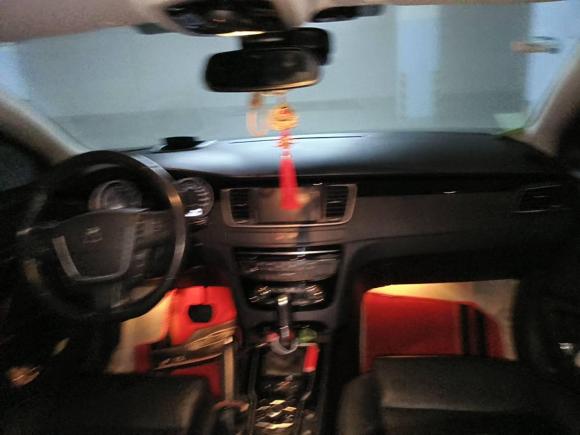 [常州·苏D] 二手标致标致5082011款 2.3L 自动旗舰版