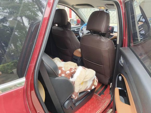 [深圳·贵E] 二手五菱汽车五菱宏光S32019款 1.5L 手动豪华型 国VI