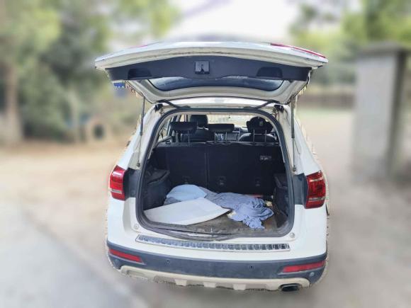 [无锡·苏B] 二手哈弗哈弗H62015款 改款 运动版 1.5T 手动两驱精英型