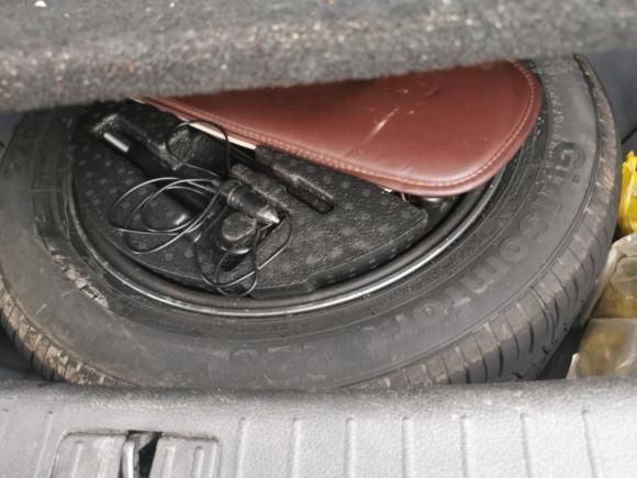 [上海·皖A] 二手众泰众泰Z7002016款 1.8T DCT尊贵型