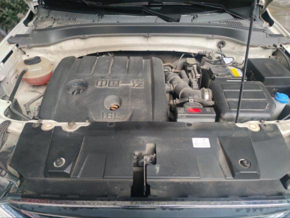 [广州·湘D] 二手奔腾奔腾X402017款 1.6L 自动互联智酷型