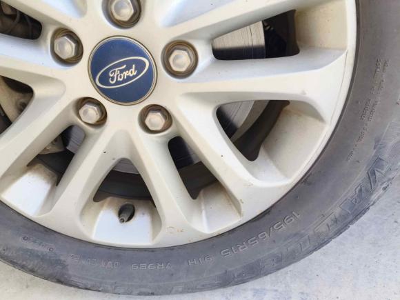 [无锡·苏B] 二手福特福克斯2013款 两厢经典 1.8L 自动基本型