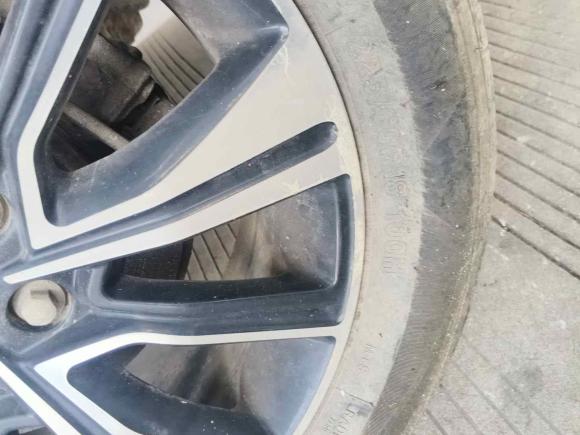 [上海·浙F] 二手东风风神东风风神AX72018款 经典 1.4T 手动精英型