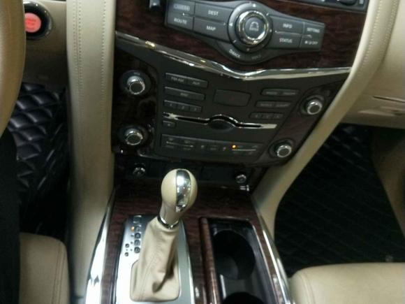 [深圳·粤B] 二手日产途乐2017款 5.6L 标准型