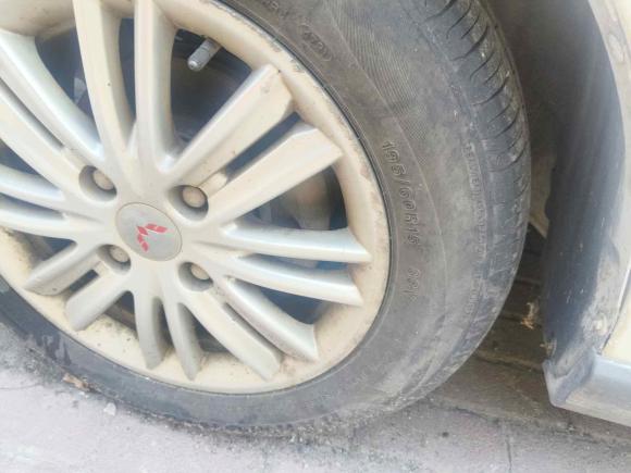 [武汉·鄂A] 二手五菱汽车五菱宏光2015款 1.5L S1舒适国V