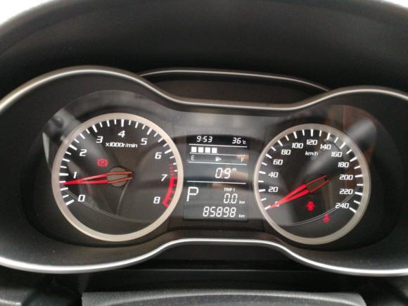 [南京·苏L] 二手奔腾奔腾X402017款 1.6L 自动尊享型