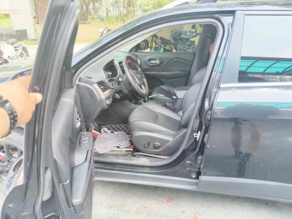 [苏州·吉A] 二手Jeep自由光2019款 2.0L 两驱典尚版 国V