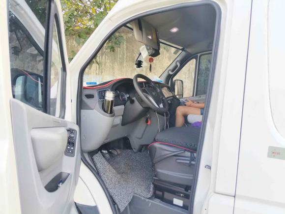 [南京·苏L] 二手福田图雅诺2021款 2.0T手动通途长轴中顶3座4F20TC3