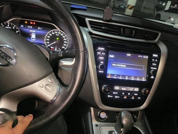 [成都·湘A] 二手日产楼兰2015款 2.5 S/C HEV XL 两驱混动尊雅版