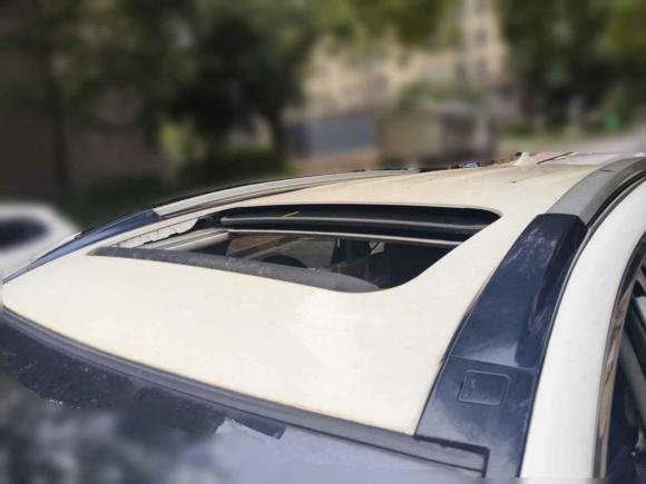 [无锡·苏B] 二手哈弗哈弗H62017款 红标 运动版 1.5T 手动两驱精英型