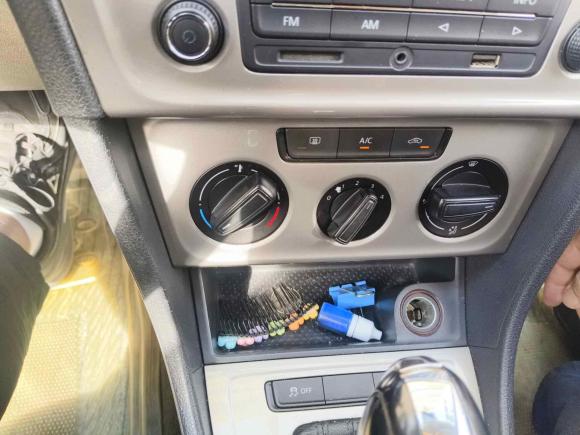 [深圳·粤B] 二手大众朗逸2013款 改款经典 1.6L 自动风尚版