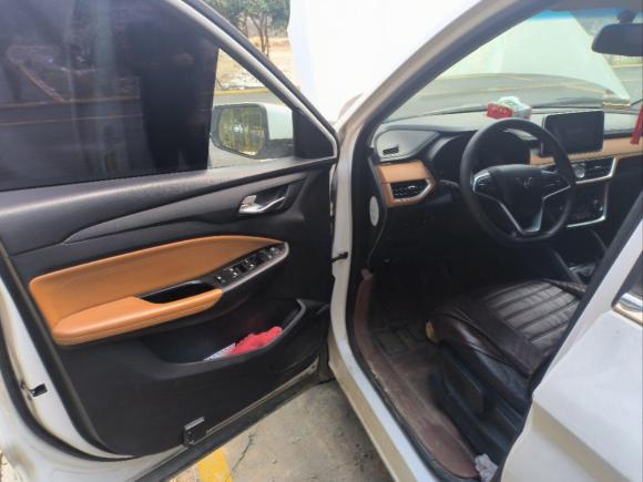 [杭州·浙A] 二手五菱汽车五菱宏光S32018款 1.5T 手动豪华型 国V