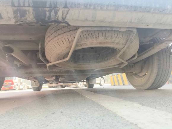 [济南·鲁A] 二手上汽大通MAXUS新途V802020款 2.5T AMT经典城配王短轴超低顶2/3座