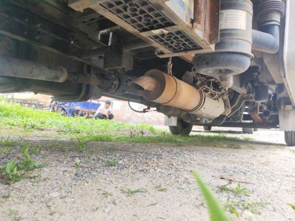 [佛山·粤A] 二手长安跨越跨越王X52021款 2.3T柴油标准版双排厢式3040mm货箱4A2-88C55